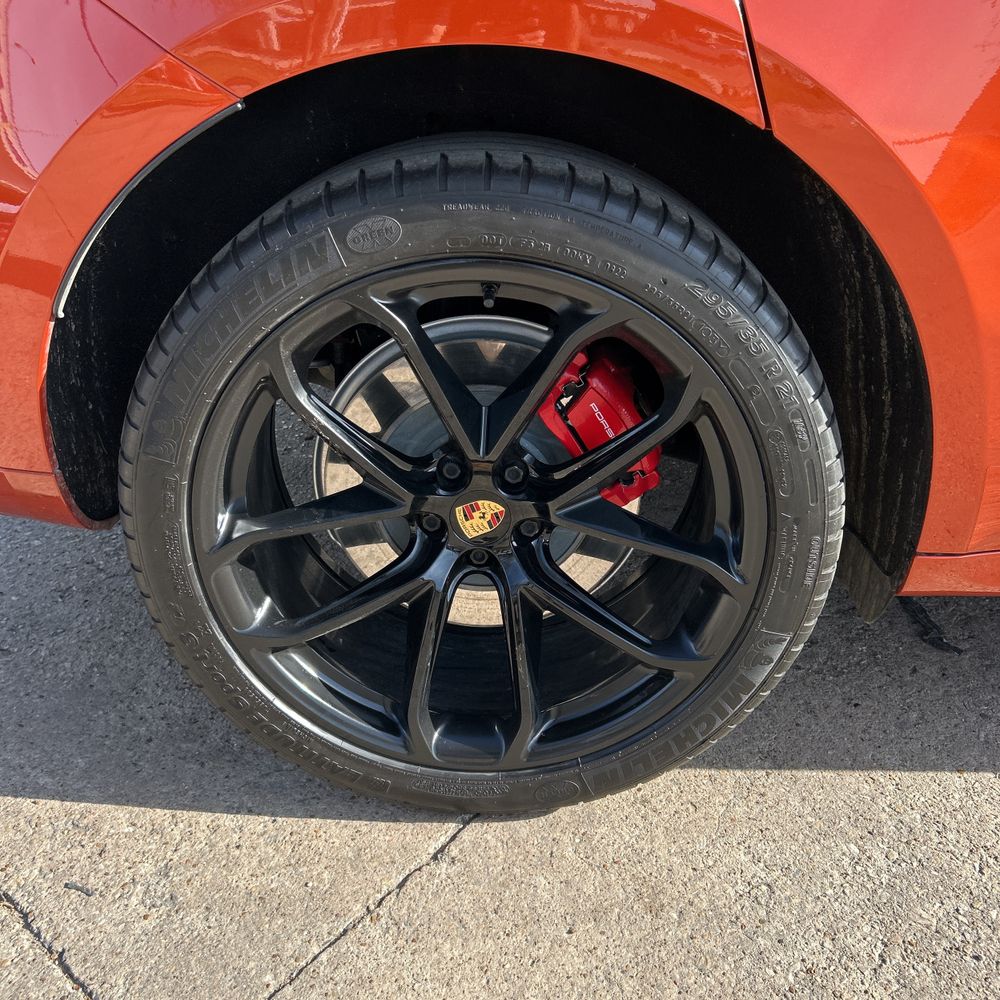 2022 Porsche Macan - Image 56