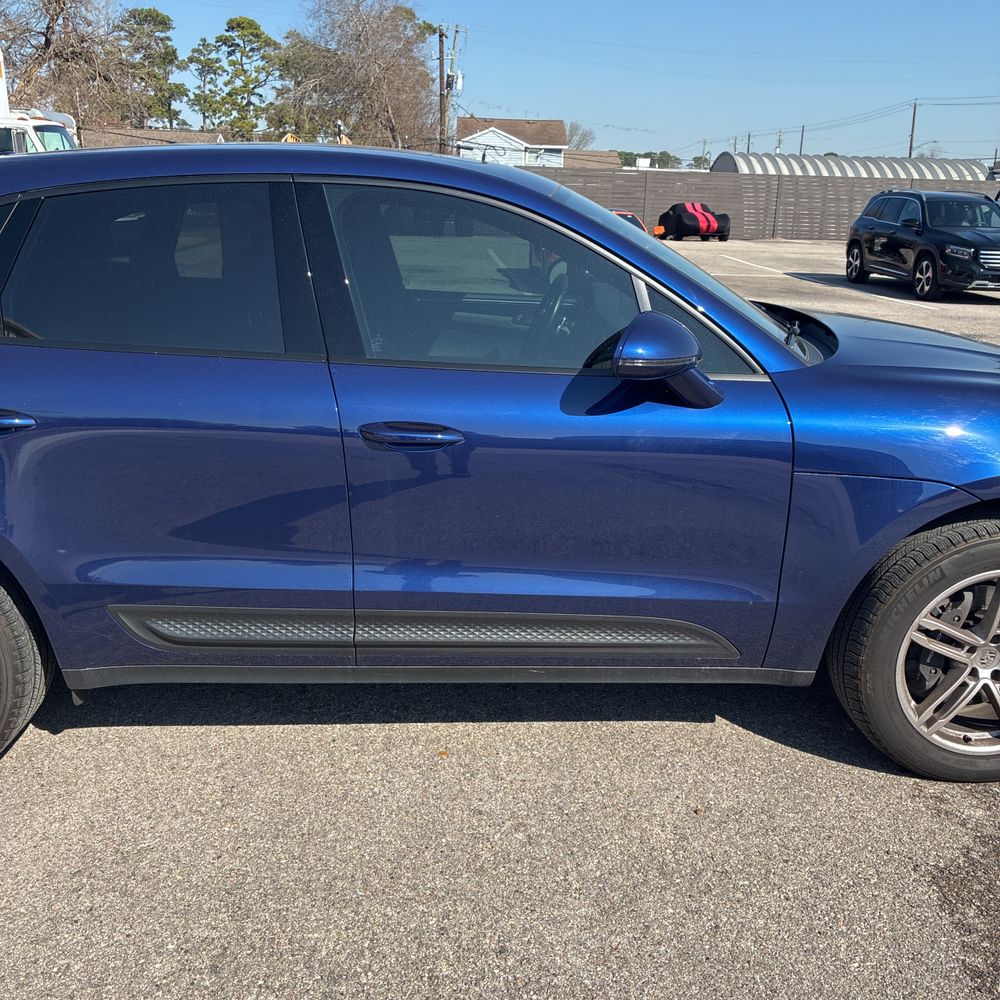 2024 Porsche Macan - Image 7