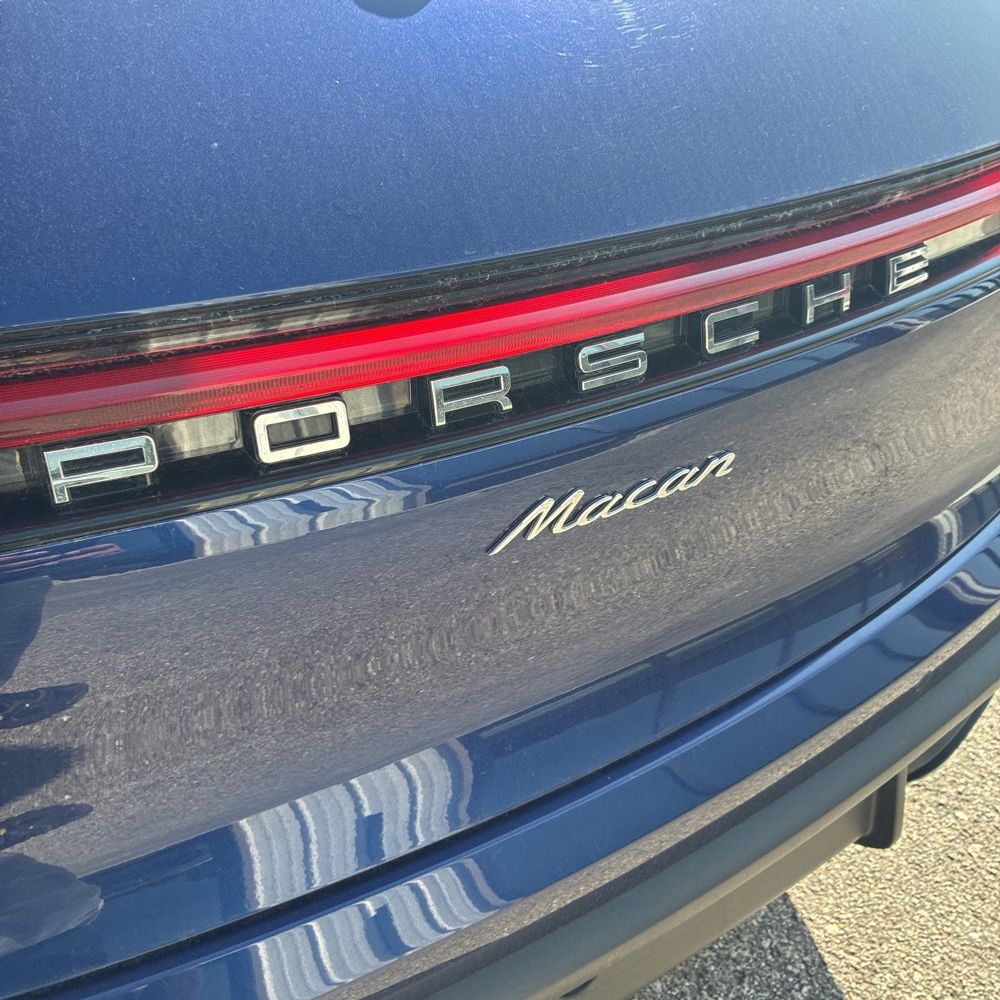 2024 Porsche Macan - Image 11