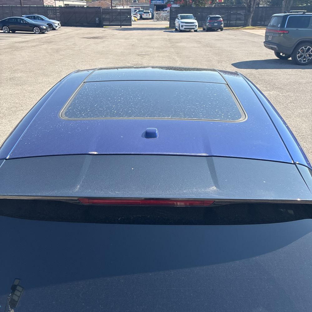 2024 Porsche Macan - Image 23