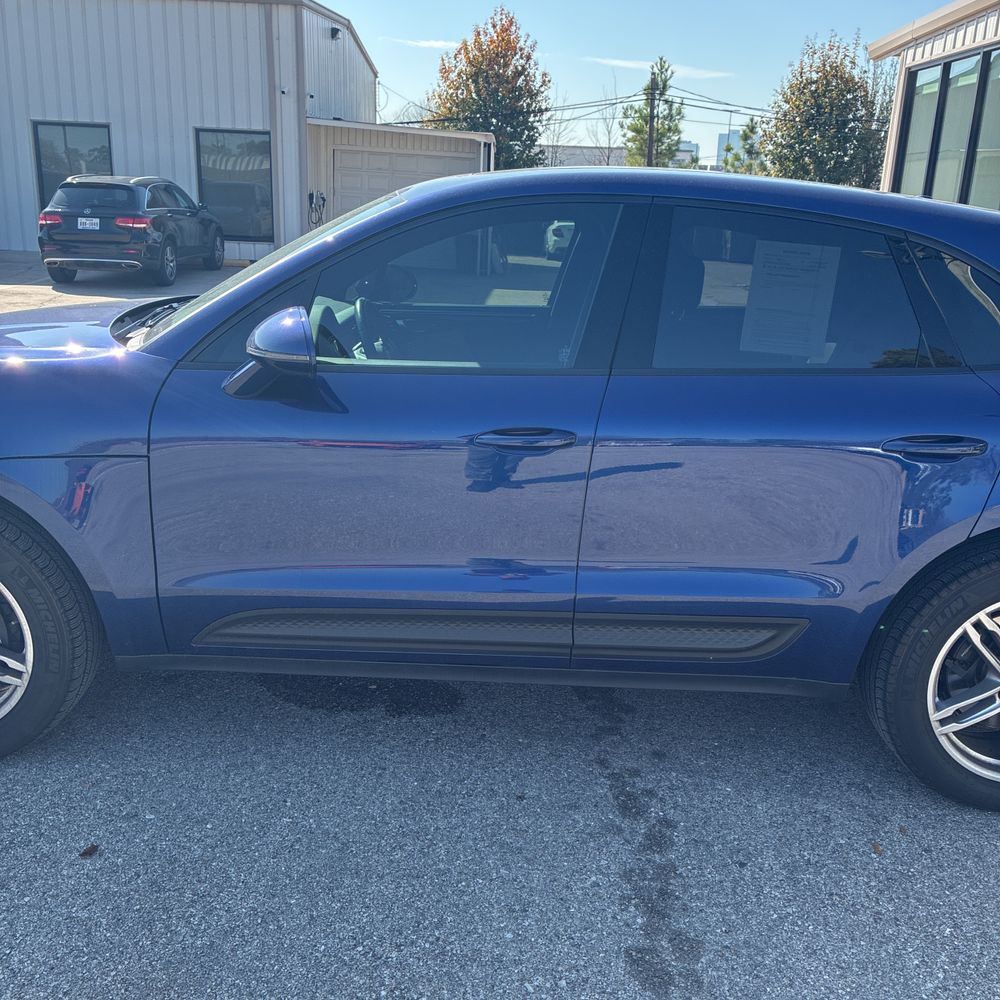 2024 Porsche Macan - Image 46