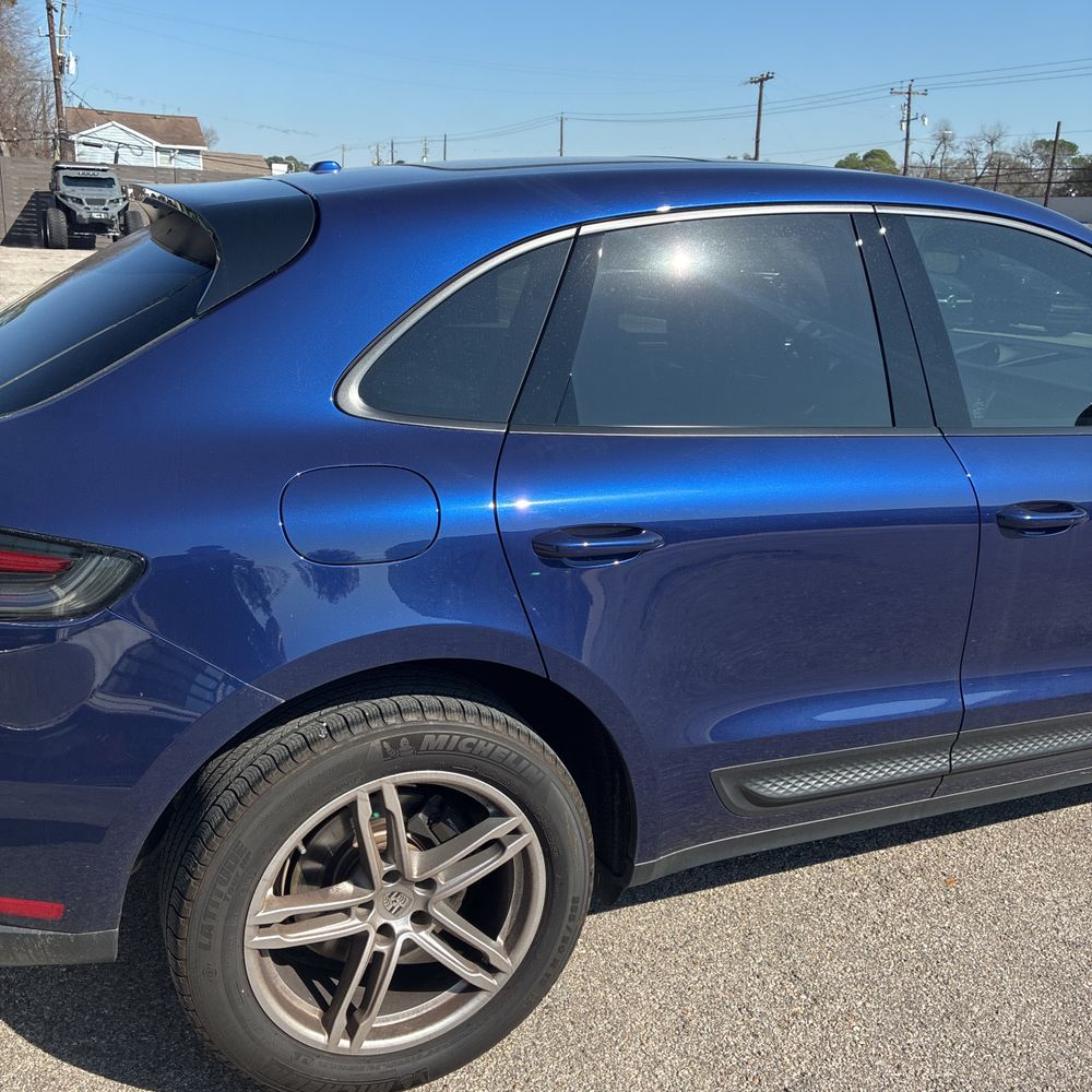 2024 Porsche Macan - Image 51