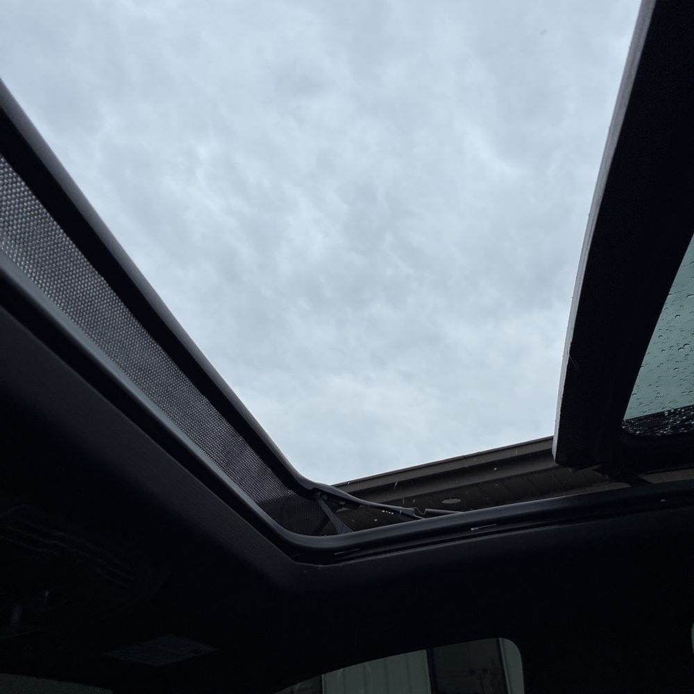 2026 Cadillac Escalade - Image 9