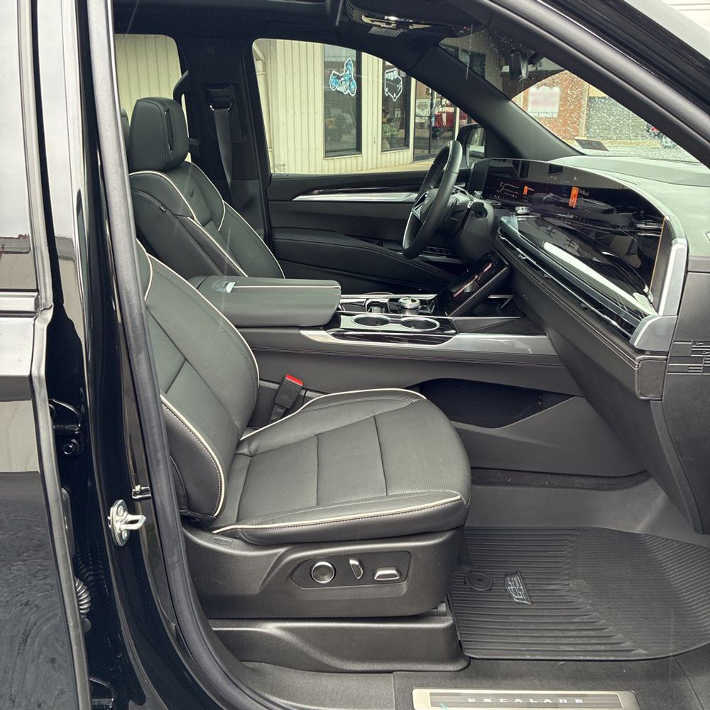 2026 Cadillac Escalade - Image 25