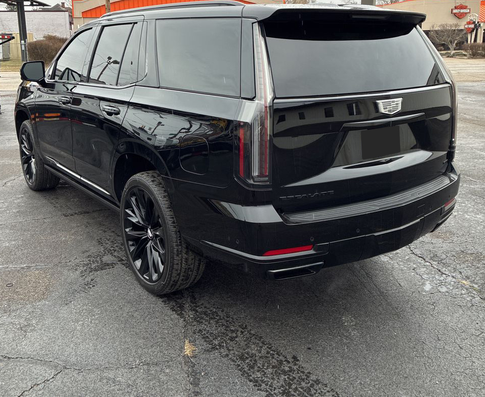 2026 Cadillac Escalade - Image 29