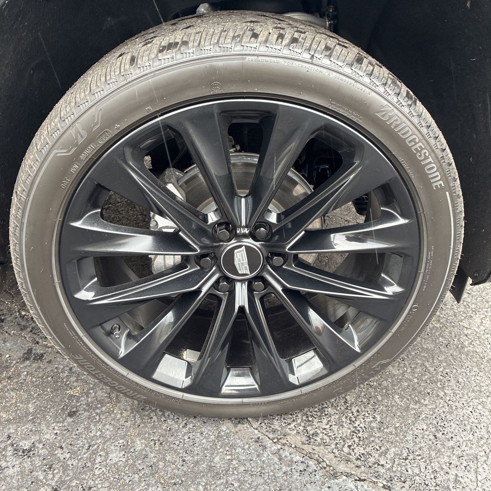 2026 Cadillac Escalade - Image 35