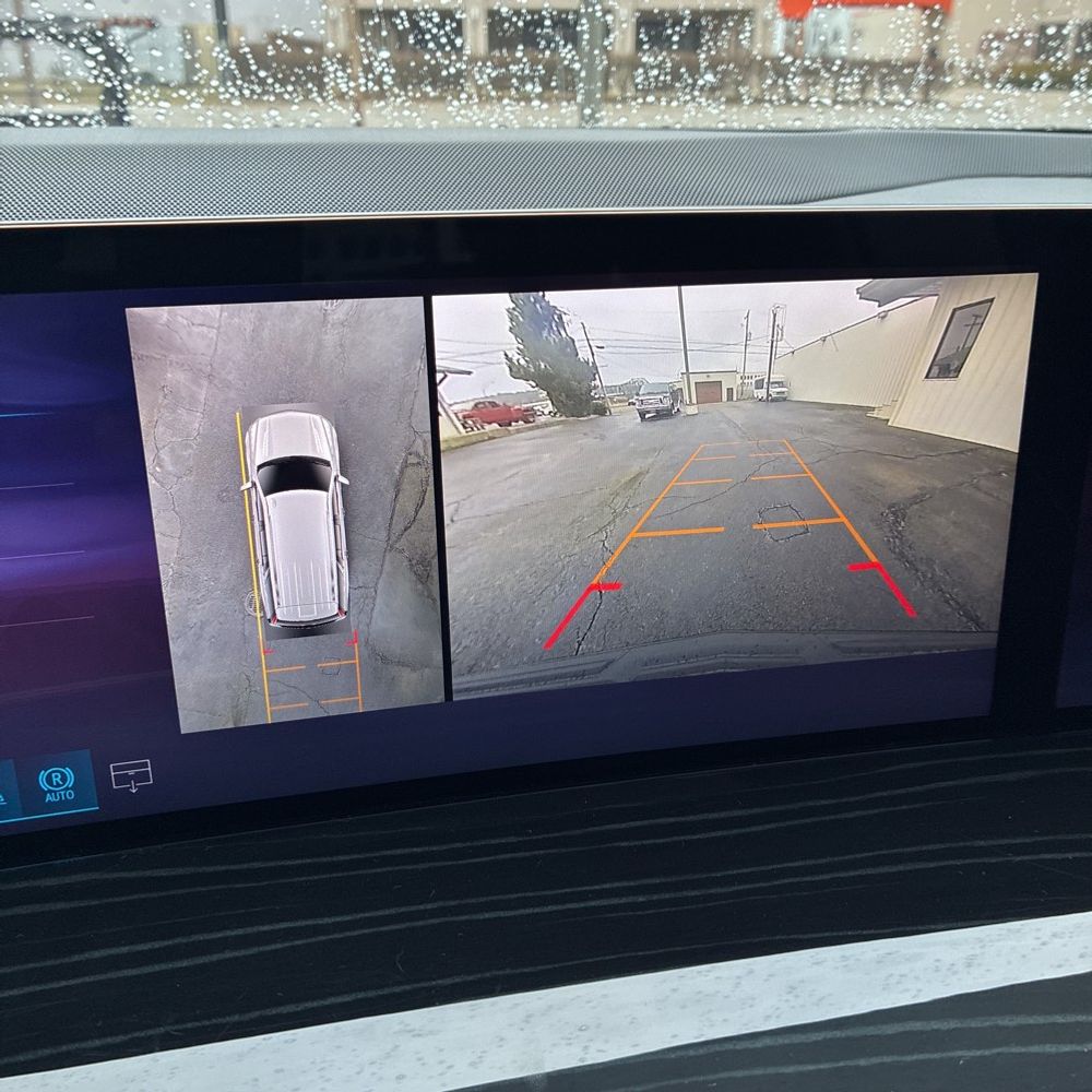 2026 Cadillac Escalade - Image 34