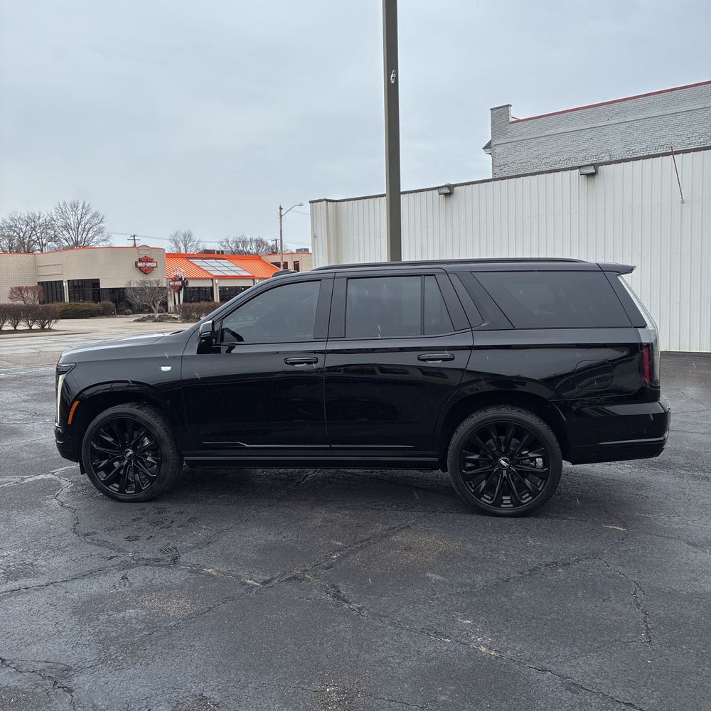 2026 Cadillac Escalade - Image 41