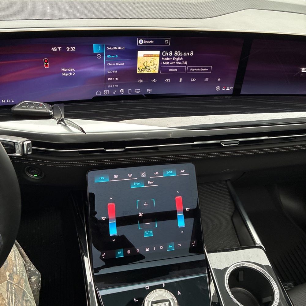 2026 Cadillac Escalade - Image 50