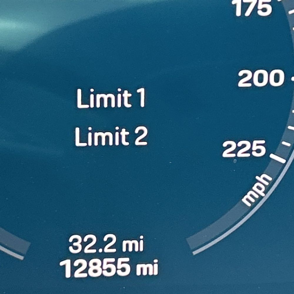 2021 Porsche 911 - Image 39