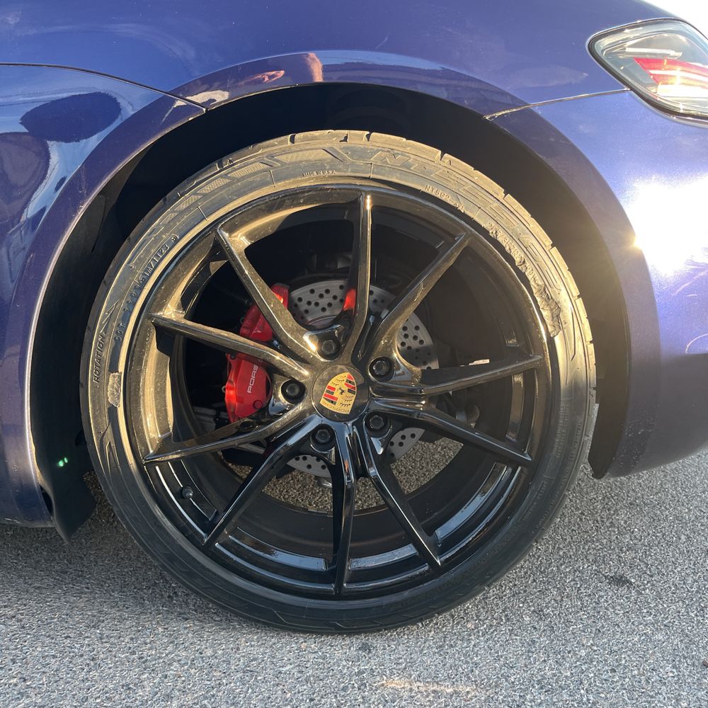 2022 Porsche 718 Cayman - Image 2
