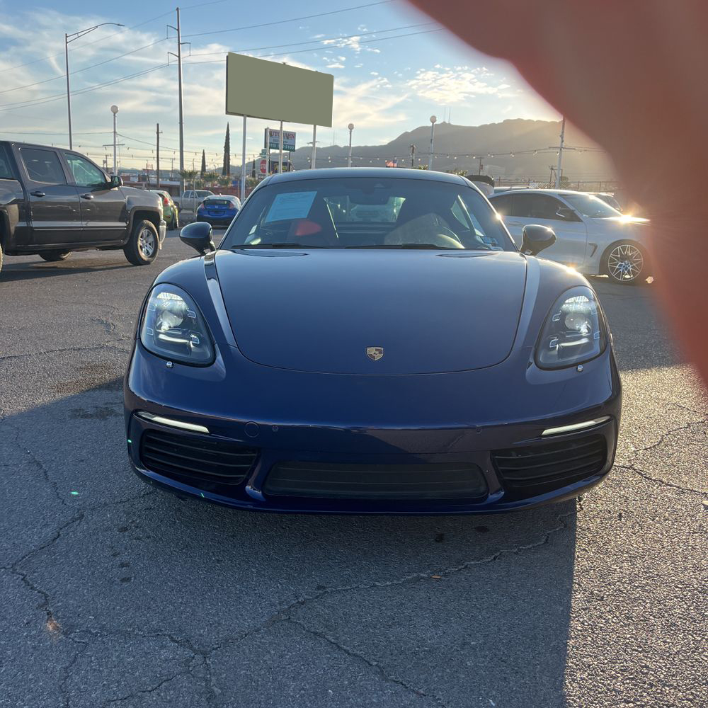 2022 Porsche 718 Cayman - Image 9