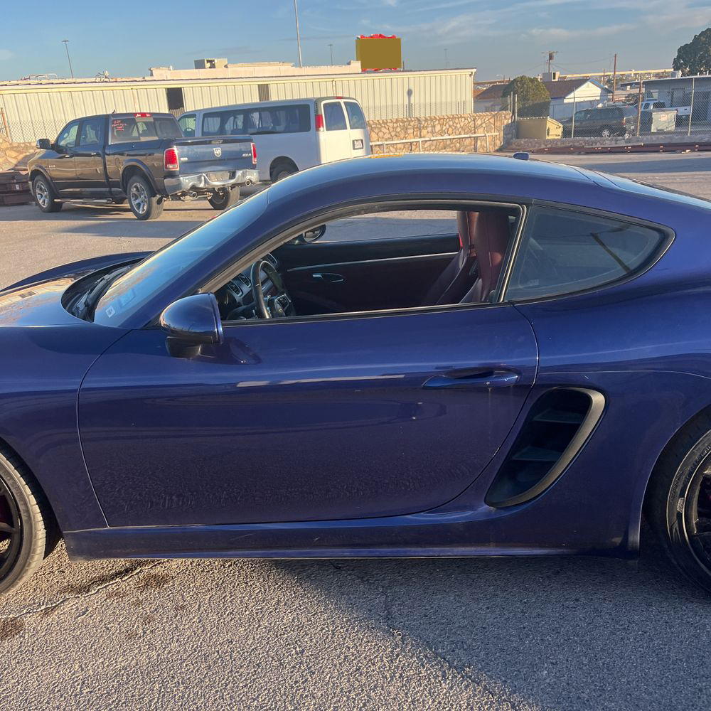 2022 Porsche 718 Cayman - Image 12