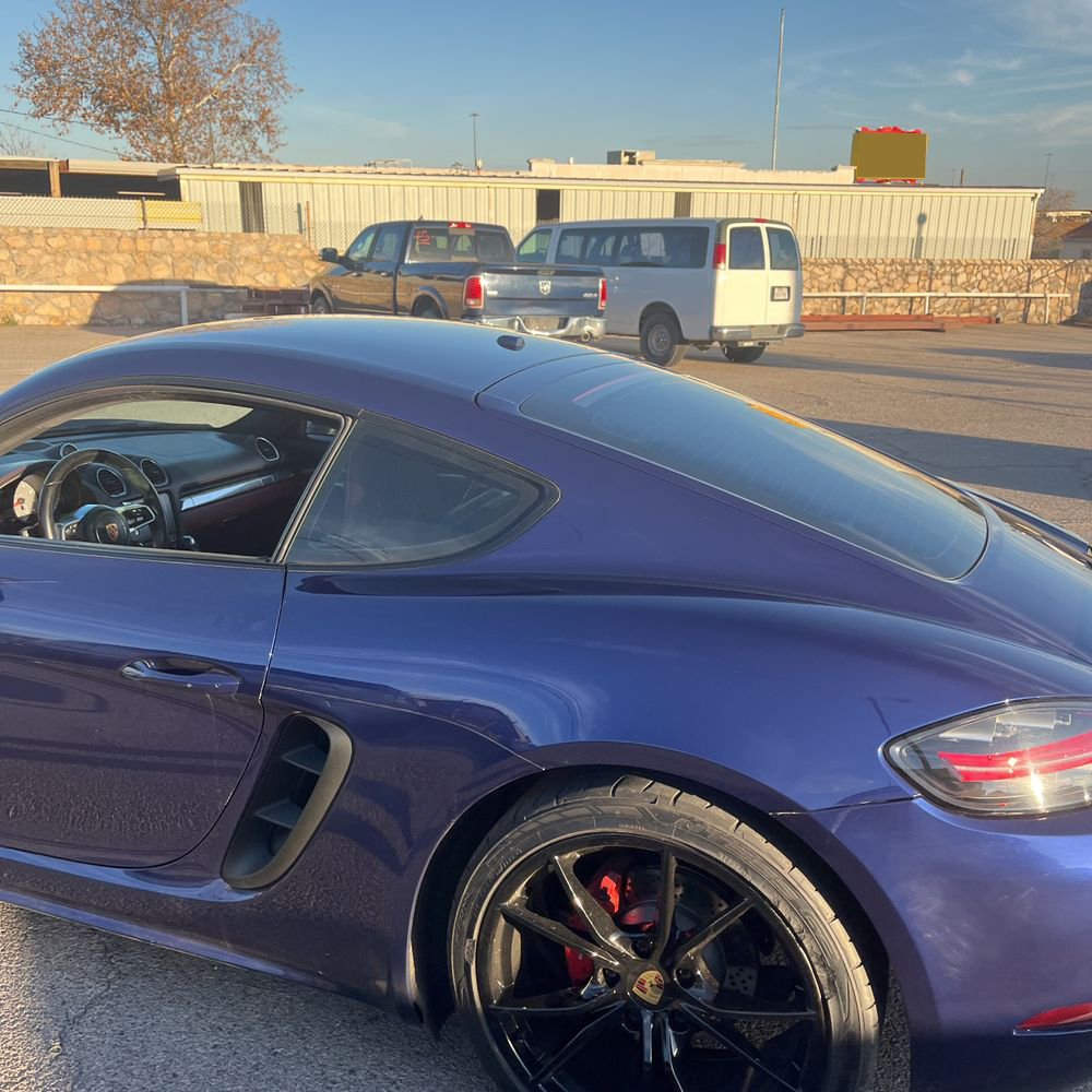 2022 Porsche 718 Cayman - Image 13