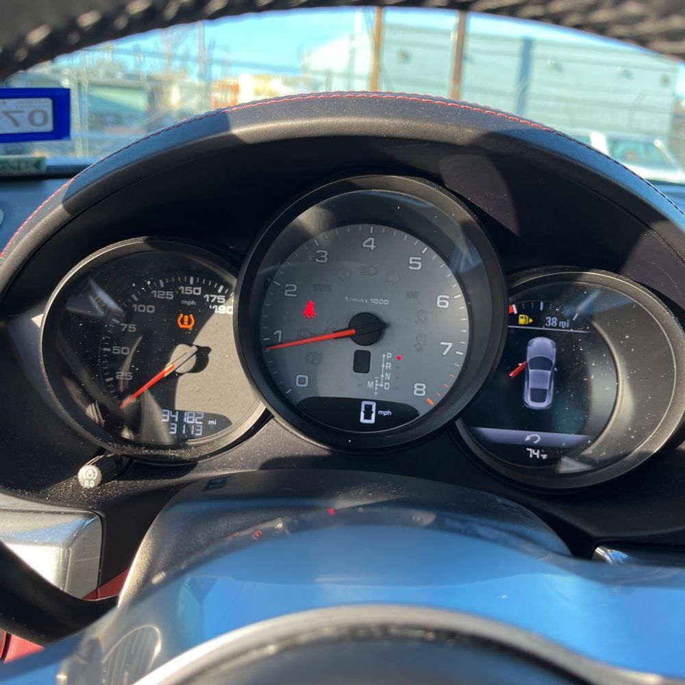2022 Porsche 718 Cayman - Image 19