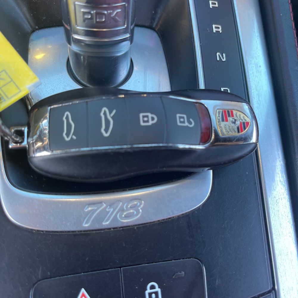 2022 Porsche 718 Cayman - Image 20