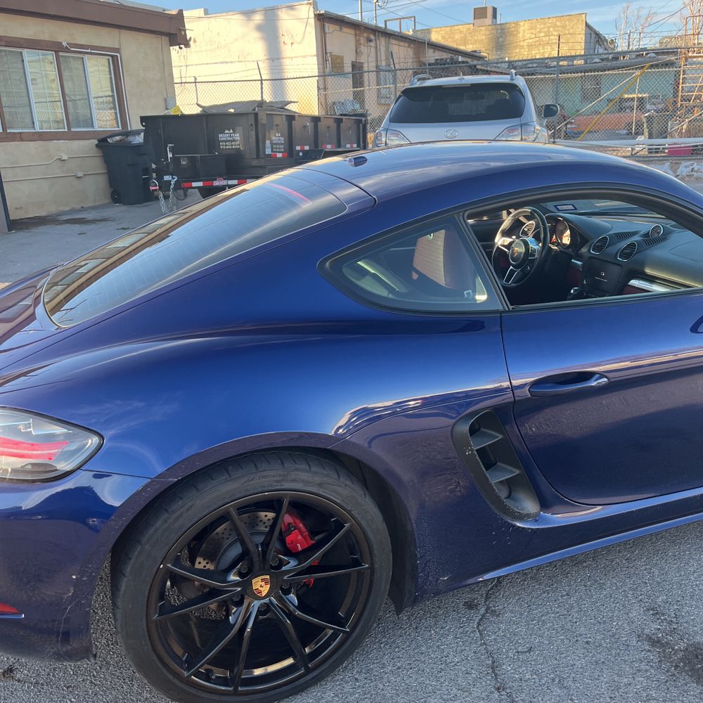 2022 Porsche 718 Cayman - Image 28