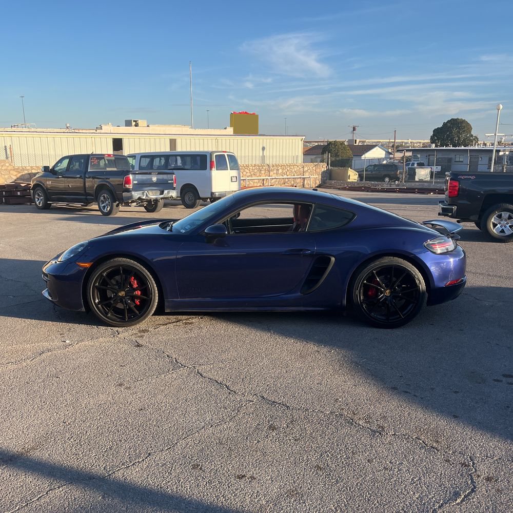 2022 Porsche 718 Cayman - Image 34