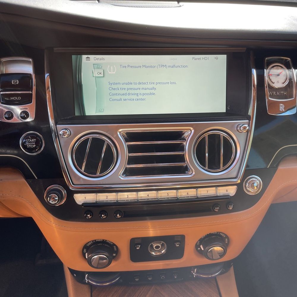 2014 Rolls-Royce Wraith - Image 31