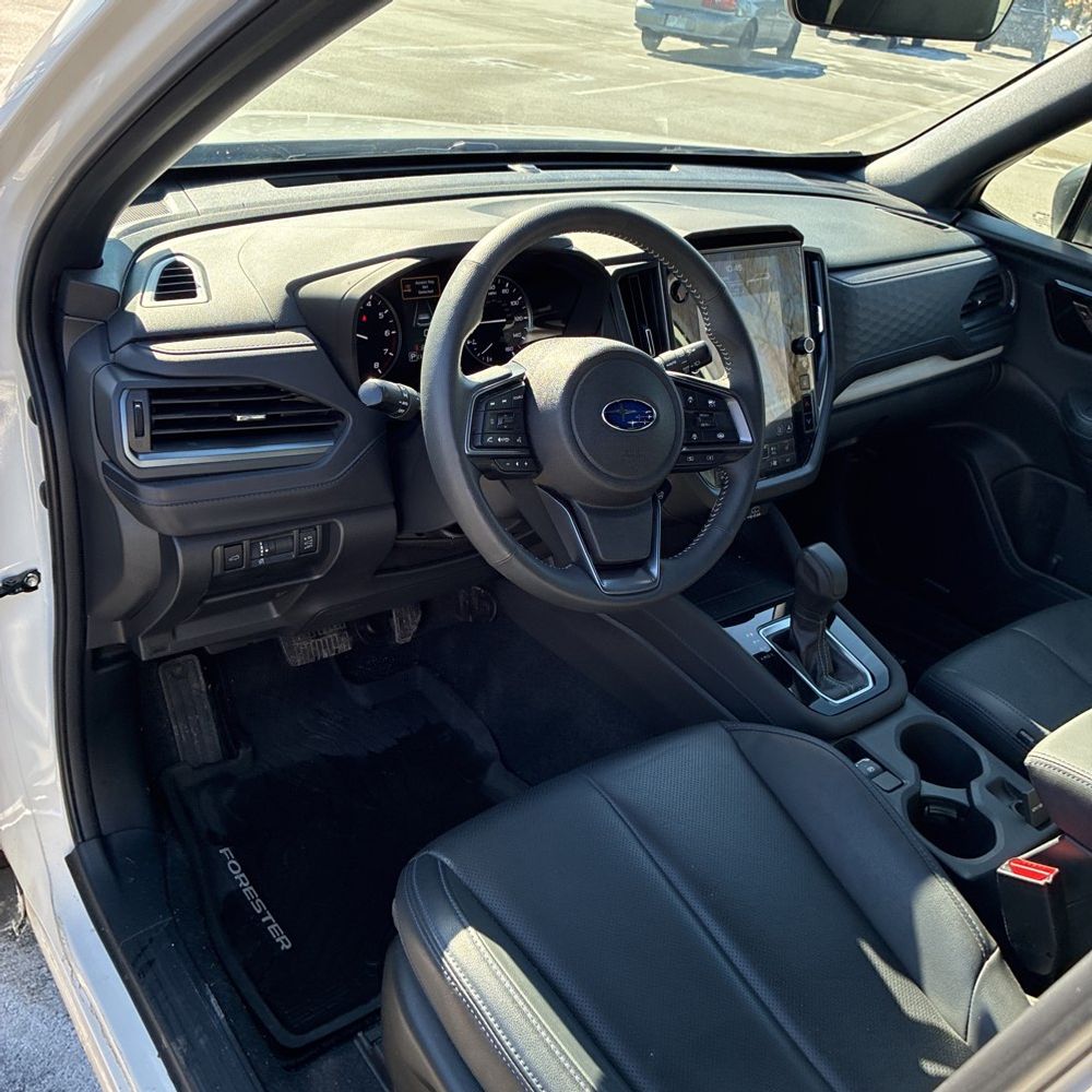 2025 Subaru Forester - Image 11