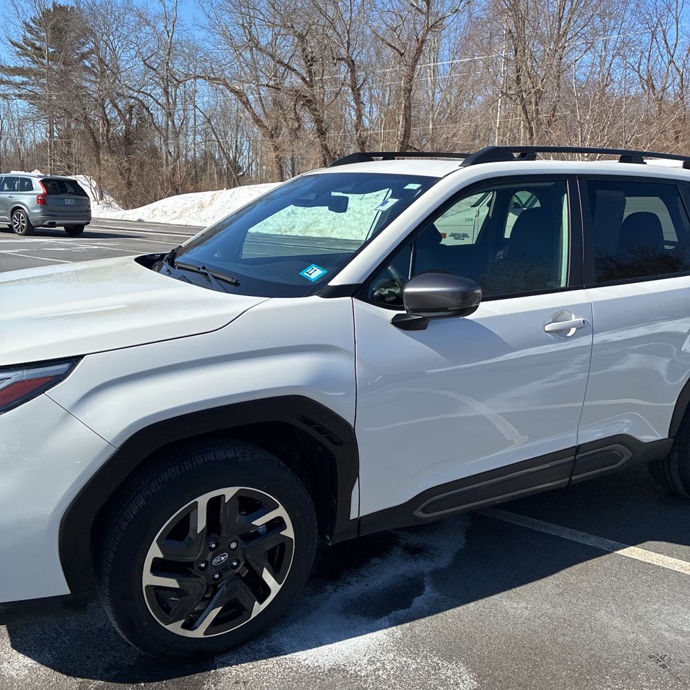 2025 Subaru Forester - Image 13