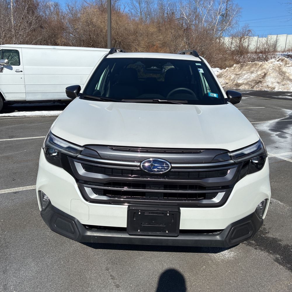 2025 Subaru Forester - Image 25