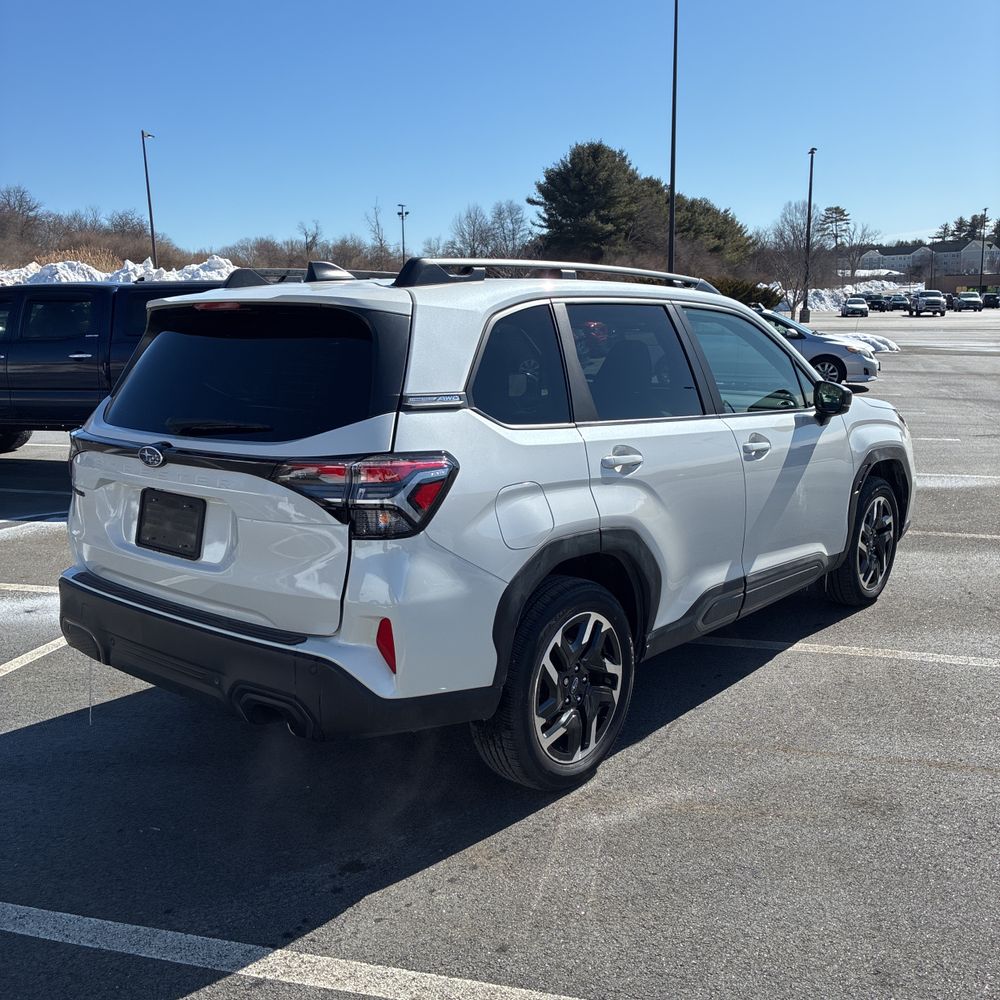 2025 Subaru Forester - Image 36