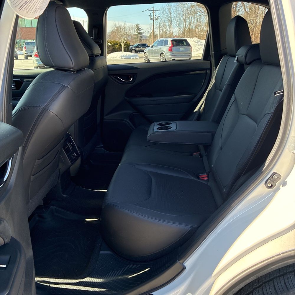 2025 Subaru Forester - Image 40