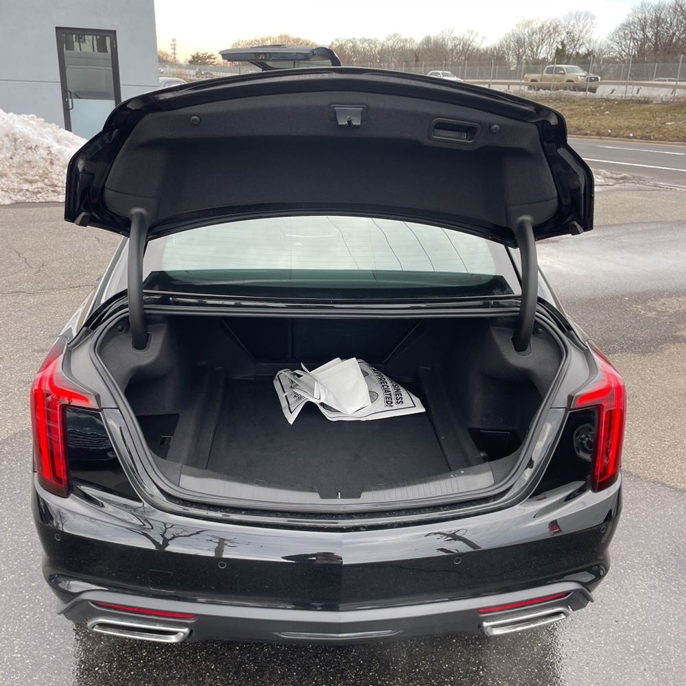 2024 Cadillac CT5 - Image 40