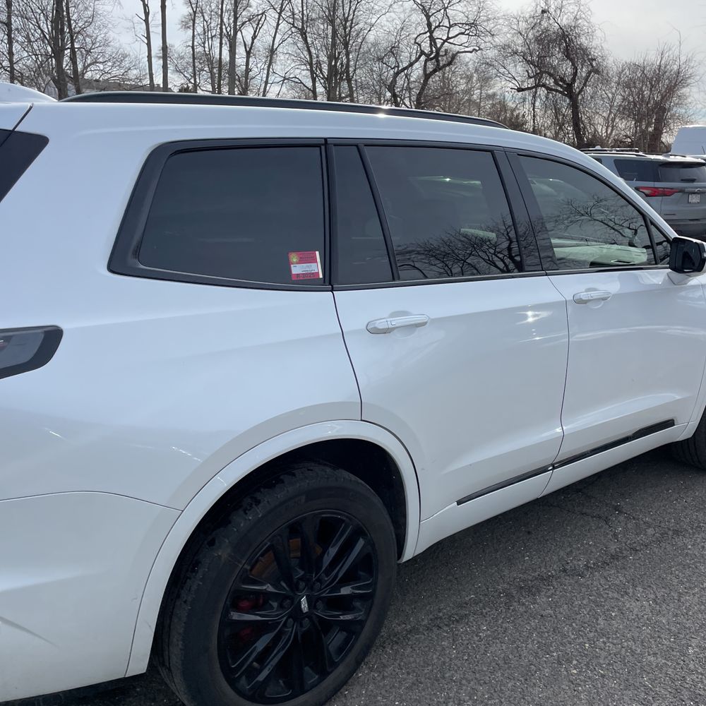 2023 Cadillac XT6 - Image 9