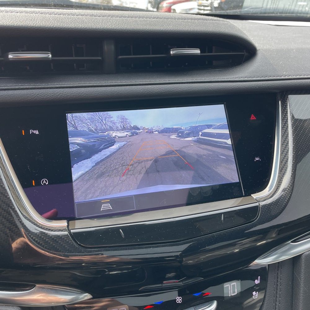 2023 Cadillac XT6 - Image 11