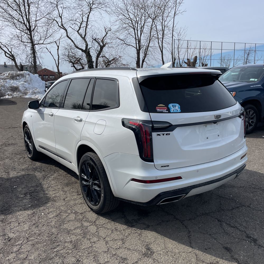 2023 Cadillac XT6 - Image 13