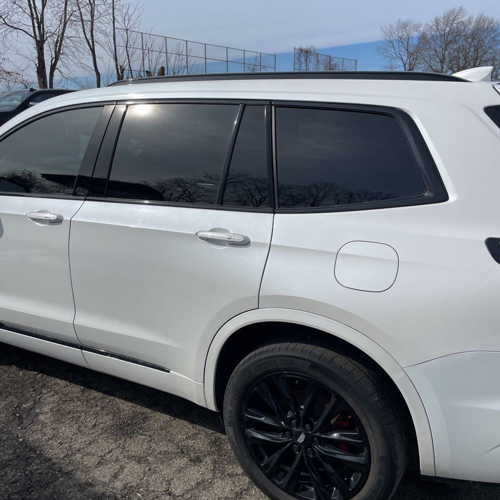 2023 Cadillac XT6 - Image 23