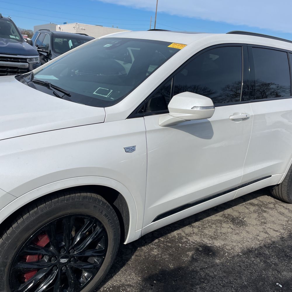 2023 Cadillac XT6 - Image 32