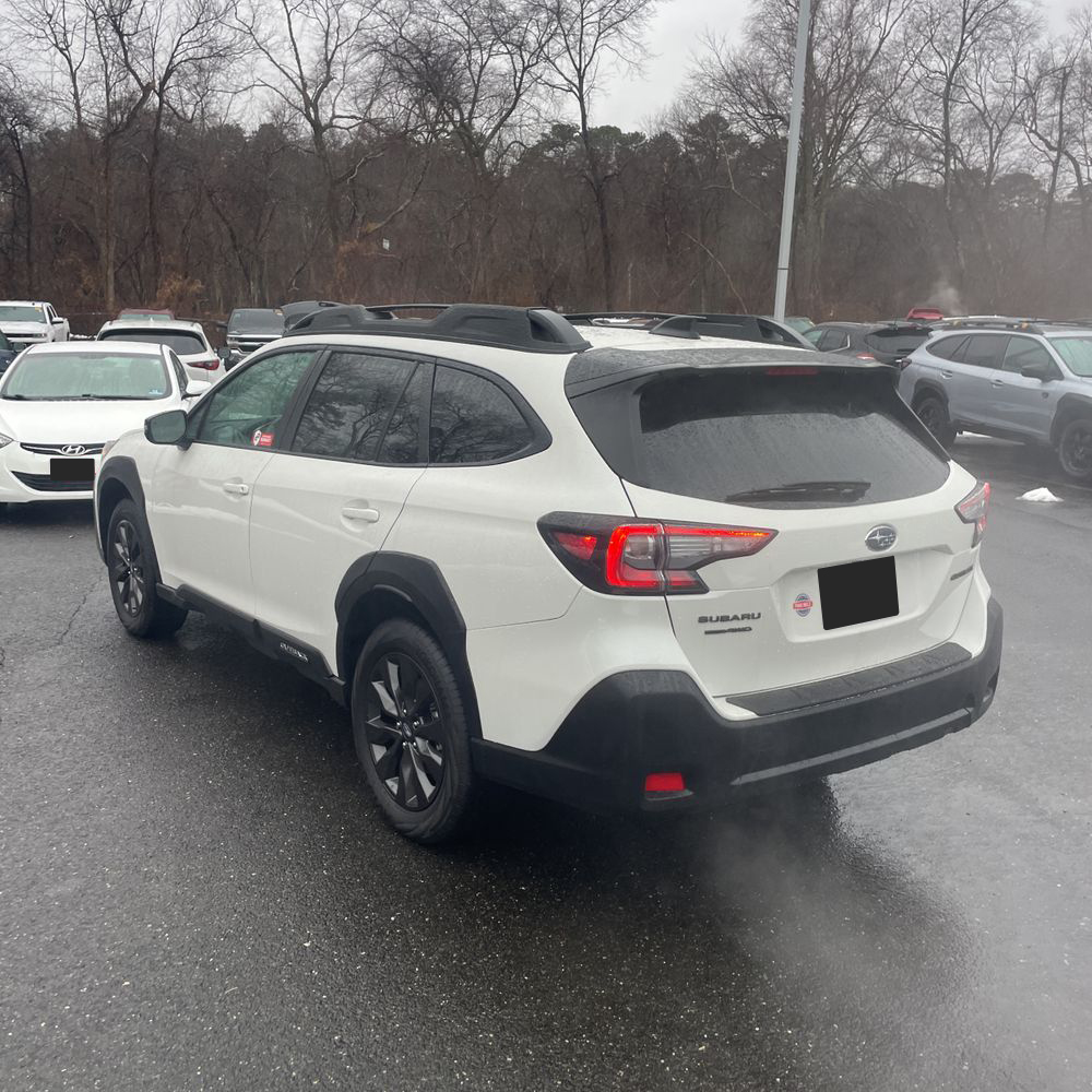 2025 Subaru Outback - Image 2