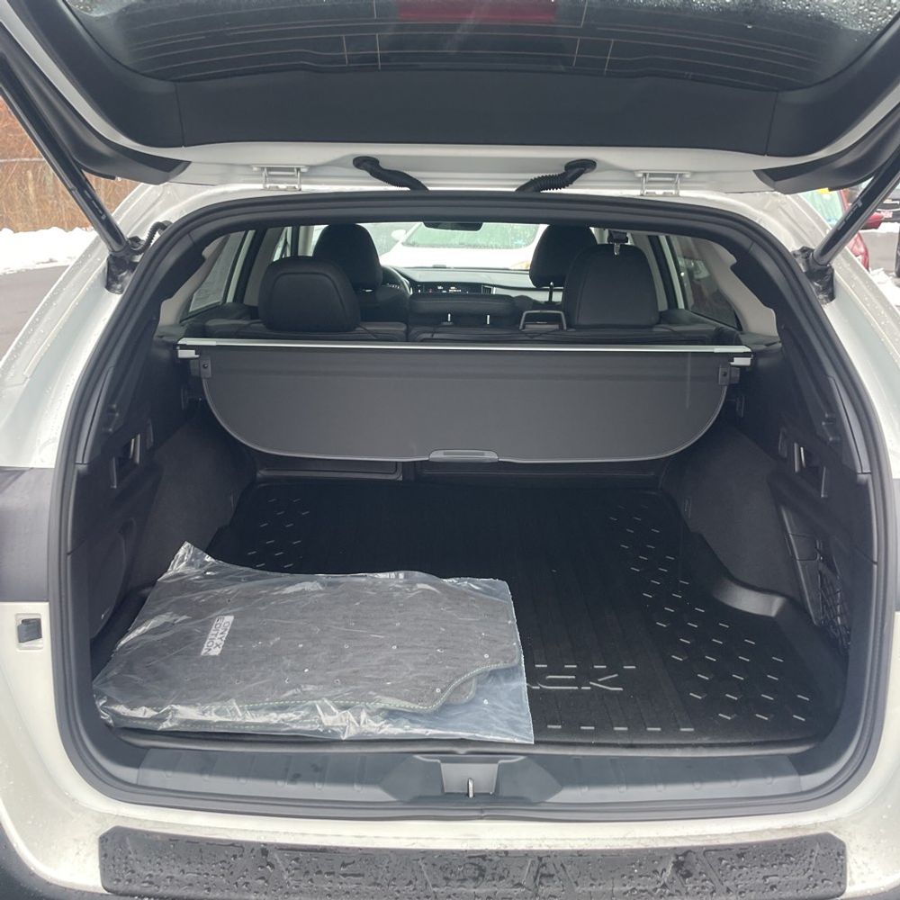 2025 Subaru Outback - Image 4