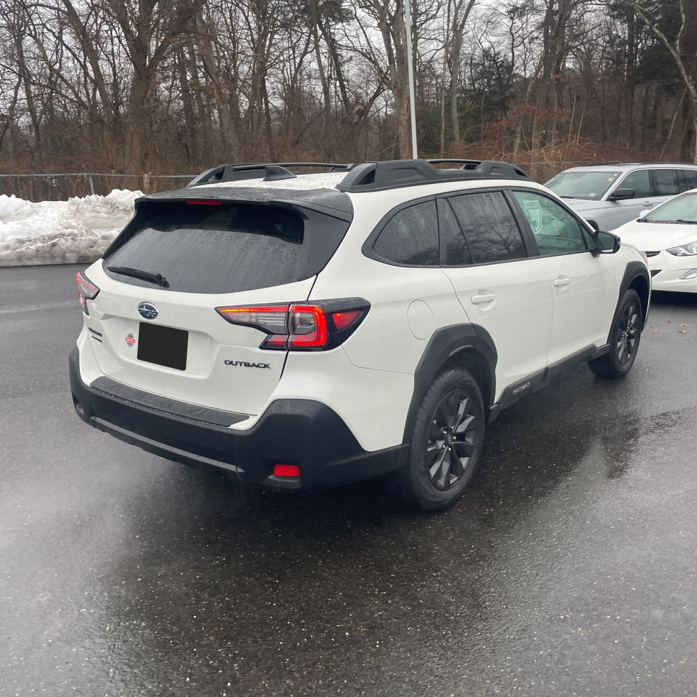 2025 Subaru Outback - Image 21