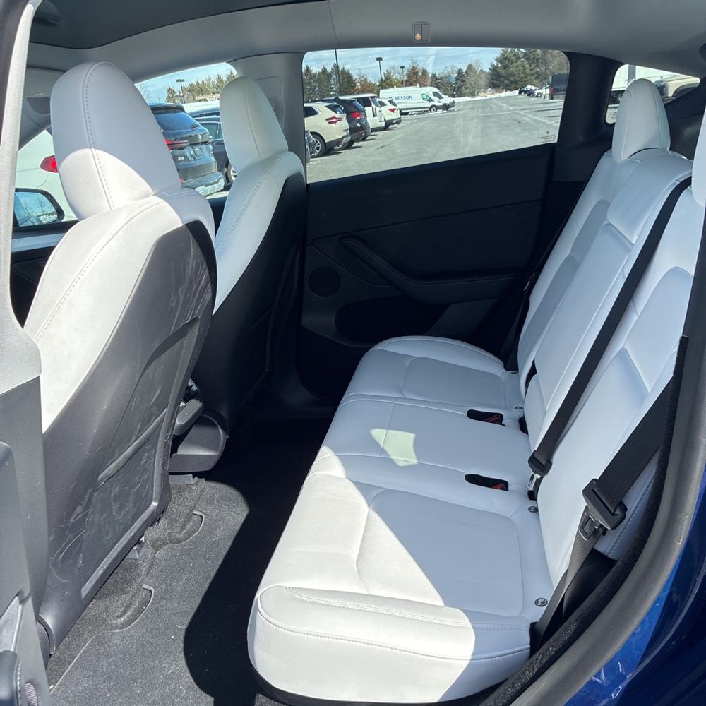 2024 Tesla Model Y Long Range - Image 17