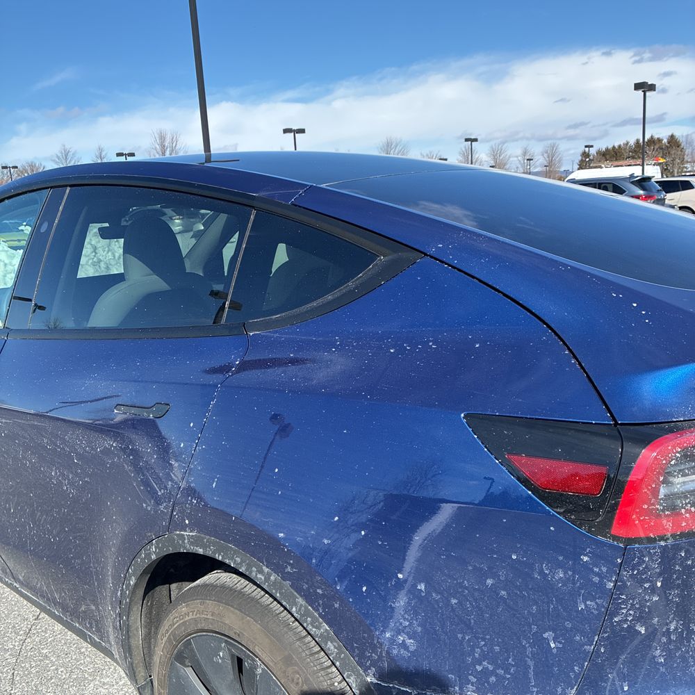 2024 Tesla Model Y Long Range - Image 23