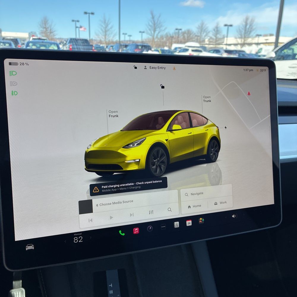 2024 Tesla Model Y Long Range - Image 24