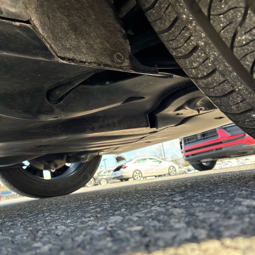 2024 Tesla Model Y Long Range - Image 39