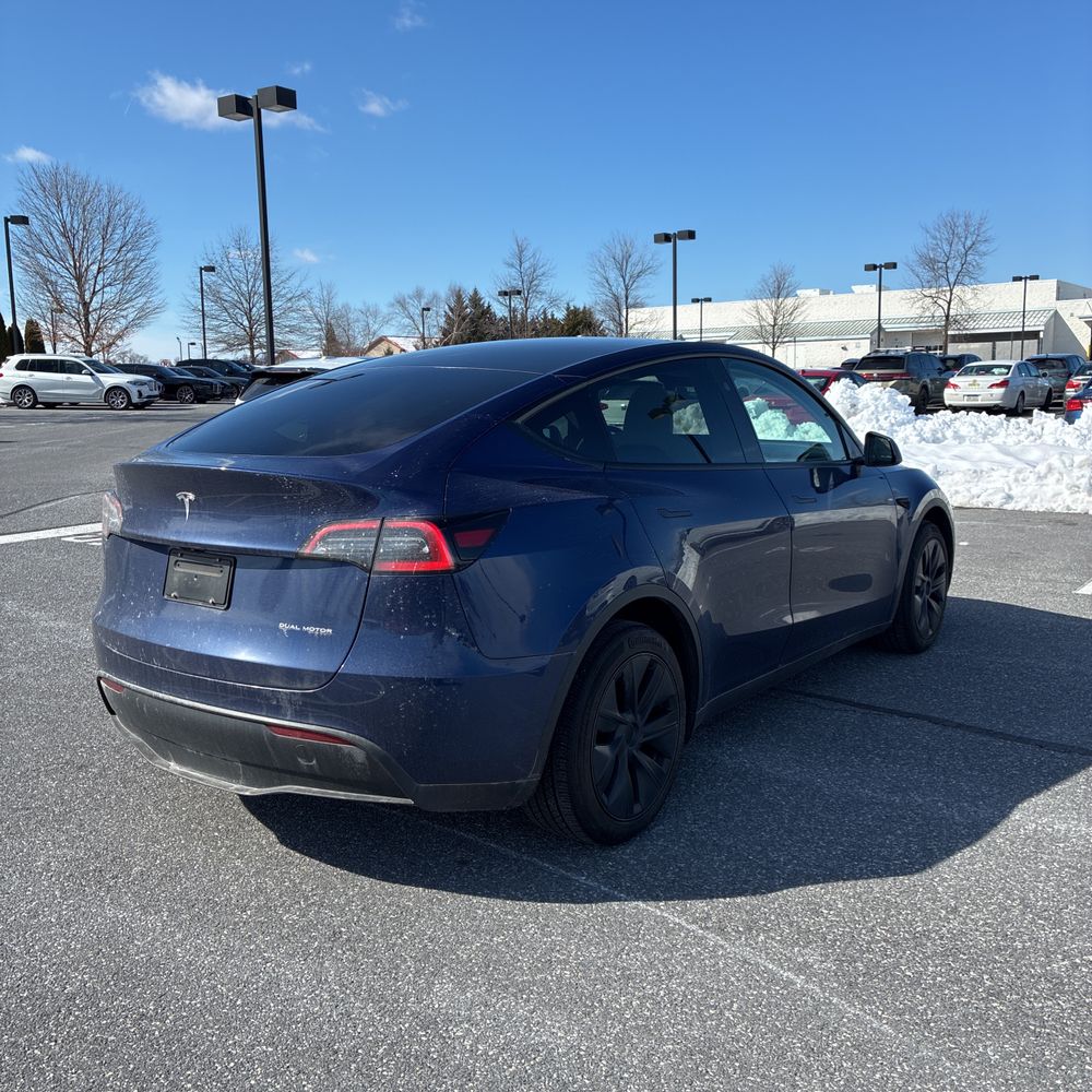 2024 Tesla Model Y Long Range - Image 54