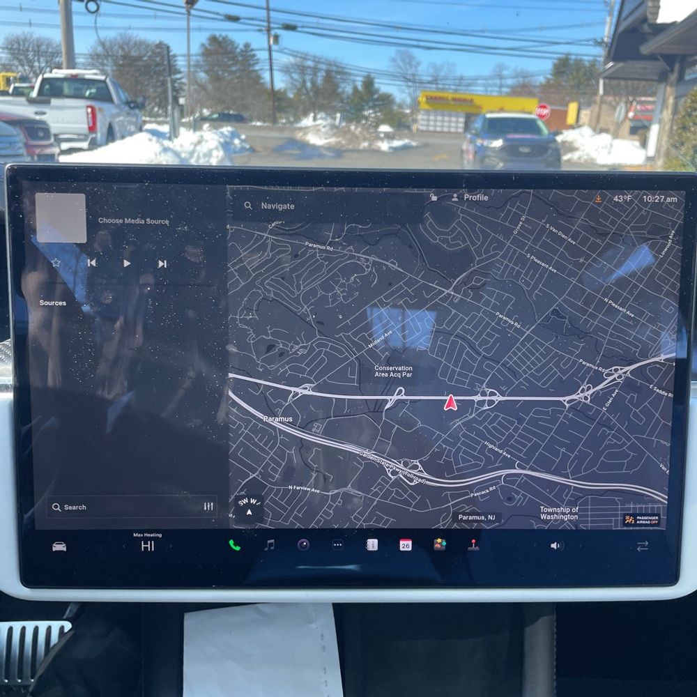 2023 Tesla Model S Plaid - Image 3