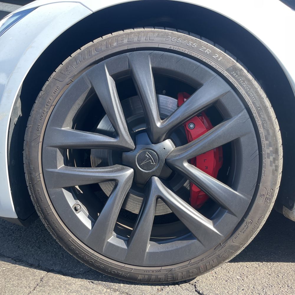 2023 Tesla Model S Plaid - Image 14