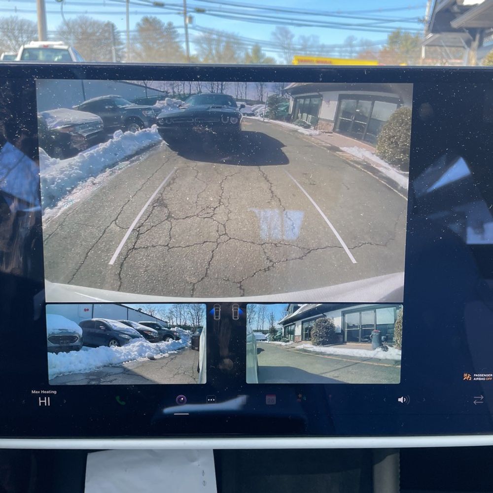 2023 Tesla Model S Plaid - Image 15