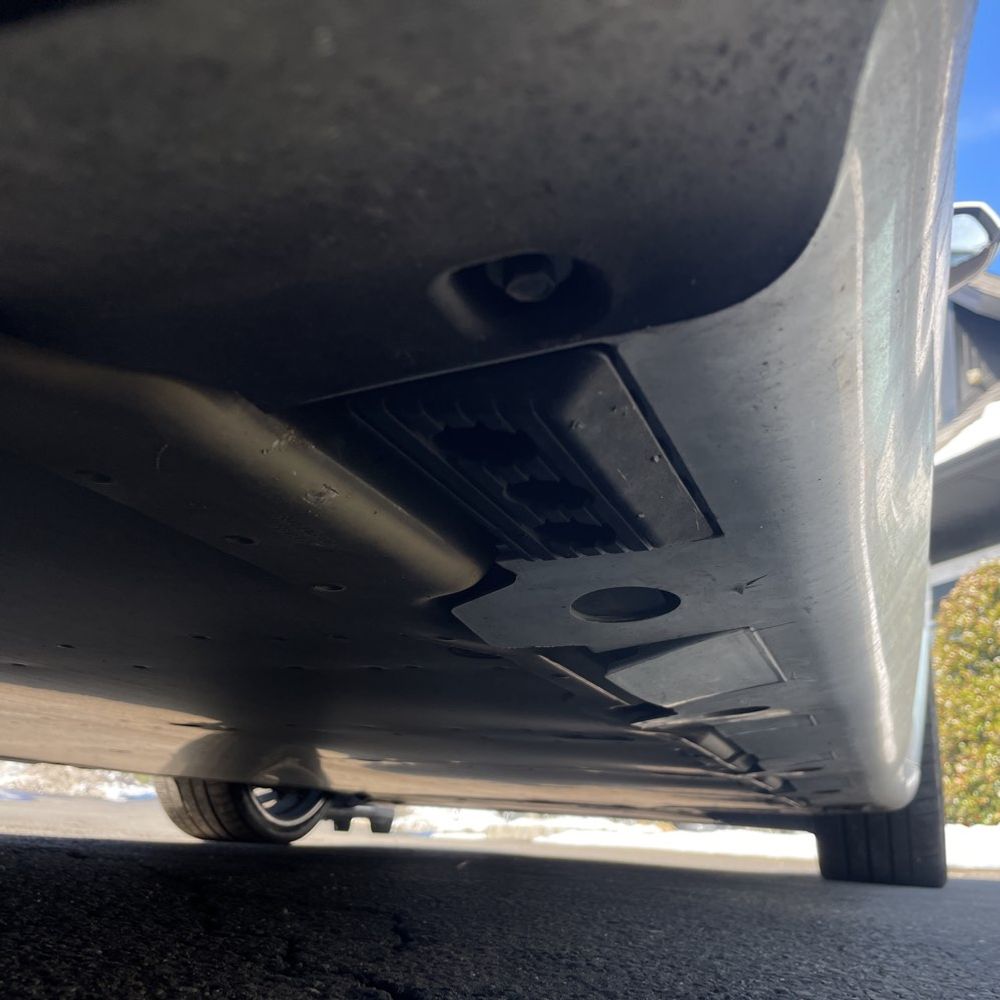2023 Tesla Model S Plaid - Image 19