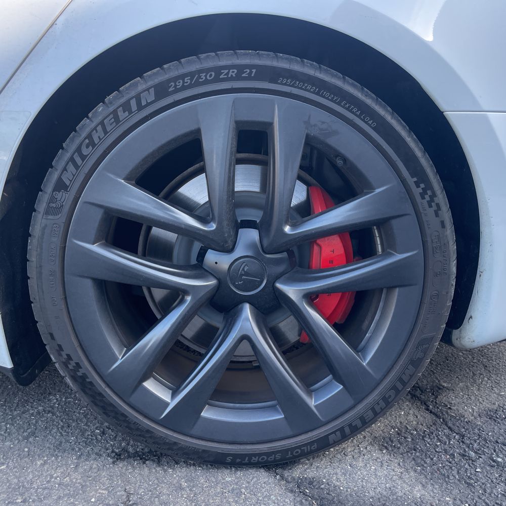 2023 Tesla Model S Plaid - Image 22