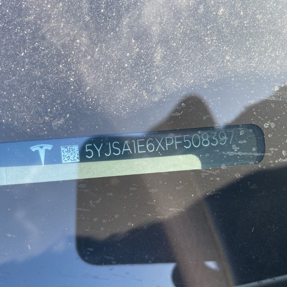 2023 Tesla Model S Plaid - Image 30