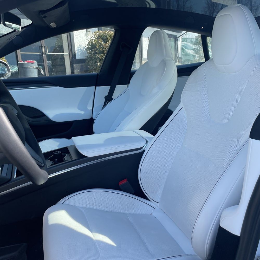 2023 Tesla Model S Plaid - Image 33