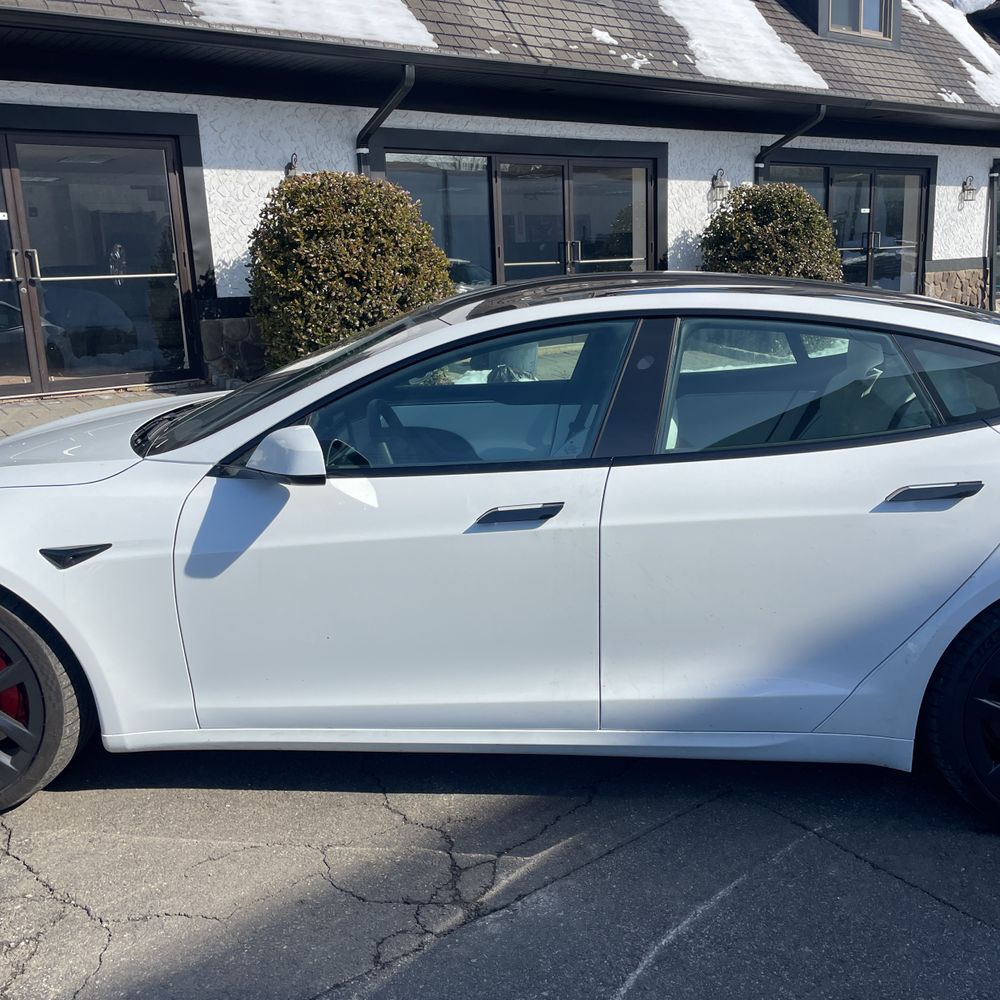 2023 Tesla Model S Plaid - Image 43